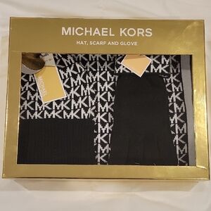 Michael Kors NWT 3-Pc MK Logo Hat, Scarf & Gloves Gift Set